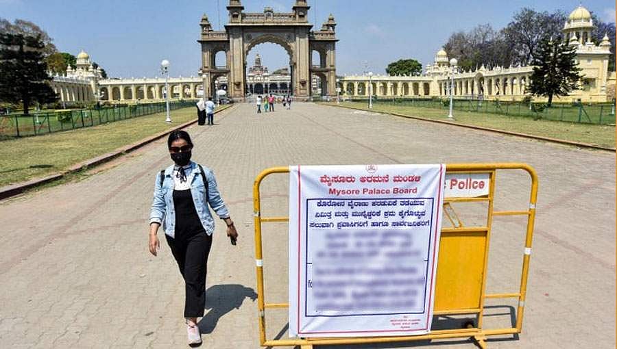 ಕೋವಿಡ್-19: ಹೊಸ ಪ್ರಕರಣಗಳ ಸಂಖ್ಯೆಯಲ್ಲಿ ನಿಯಂತ್ರಣ ಸಾಧಿಸಿದ್ದ ಮೈಸೂರಿಗೆ ದಸರಾ ಹೊಸ ಸವಾಲು!