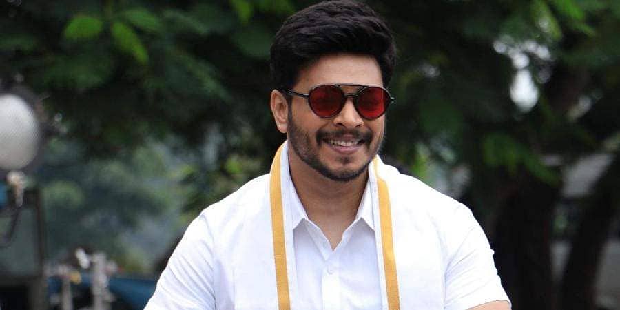 ಎಂ.ಜಿ. ಶ್ರೀನಿವಾಸ್ ನಿರ್ದೇಶನದ 'ಓಲ್ಡ್ ಮಾಂಕ್'ನ ತೆಲುಗು ರಿಮೇಕ್ ಮತ್ತು ಡಬ್ಬಿಂಗ್ ಹಕ್ಕು ಮಾರಾಟ