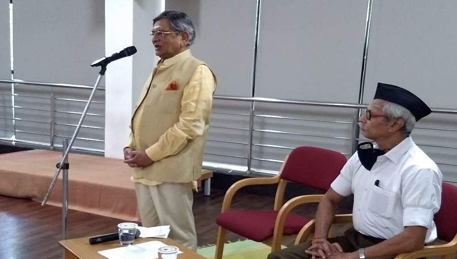 ಆರ್ ಎಸ್ ಎಸ್ ಸಭೆಯಲ್ಲಿ ಭಾಗಿಯಾದ ಎಸ್ ಎಂಕೃಷ್ಣ: ಹಿಂದುತ್ವ, ದೇಶಭಕ್ತಿ ಕುರಿತು ಉಪನ್ಯಾಸ 