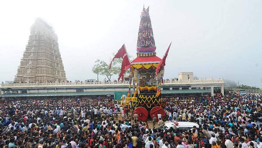 ಮೈಸೂರು: ಚಾಮುಂಡಿ ರಥೋತ್ಸವದ ಭಕ್ತಾದಿಗಳ ಸಂಖ್ಯೆ 200ಕ್ಕೆ ಸೀಮಿತಗೊಳಿಸಿದ ಜಿಲ್ಲಾಡಳಿತ