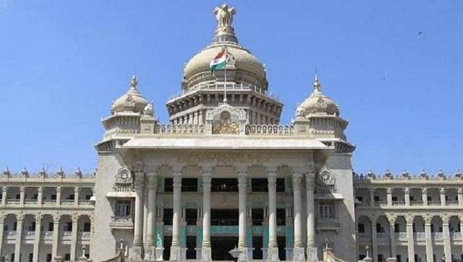 ಕೋವಿಡ್ ನಿಯಂತ್ರಣಕ್ಕೆ ಆದ್ಯತೆ; ಮುಷ್ಕರ ನಡೆಸುವಂತಿಲ್ಲ, ಗುತ್ತಿಗೆ ನೌಕರರಿಗೂ ಅನ್ವಯ: ಸರ್ಕಾರಿ ಆದೇಶ ಜಾರಿ