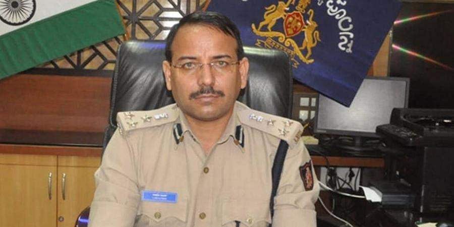 ಹುಬ್ಬಳ್ಳಿ ಪೊಲೀಸ್ ಕಮಿಷನರ್ ಆರೋಗ್ಯದಲ್ಲಿ ಏರುಪೇರು: ತಡರಾತ್ರಿ ಮಣಿಪಾಲ್ ಆಸ್ಪತ್ರೆಗೆ ಏರ್ ಲಿಫ್ಟ್