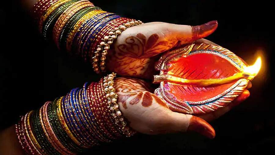 ದೀಪಾವಳಿ ಸಮಯದಲ್ಲಿ ಎಷ್ಟು ದೀಪ ಹಚ್ಚಬೇಕು?