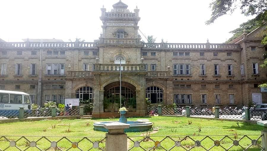 ಬೆಂಗಳೂರು: ಪಟಾಕಿ ಸಿಡಿಸಿದ್ದ 10 ಮಕ್ಕಳಿಗೆ ಗಾಯ, ಆಸ್ಪತ್ರೆಗೆ ದಾಖಲು