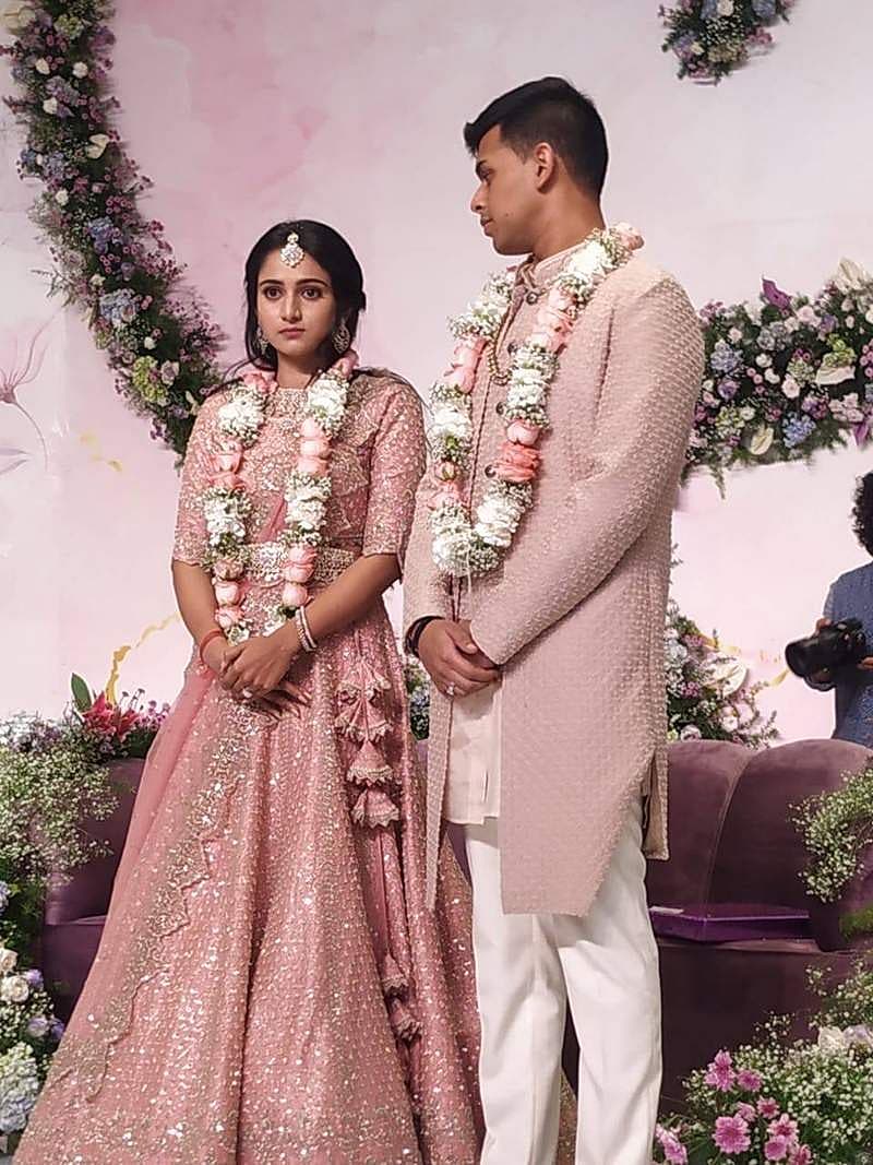 ತಂದೆ ಸಿದ್ಧಾರ್ಥ್ ಹೆಗ್ಡೆ ನಿಧನದ ನಂತರ ಕಾಫಿ ಡೇ ಉದ್ಯಮವನ್ನು ಅಮರ್ತ್ಯ ಹೆಗ್ಡೆ ನೋಡಿಕೊಳ್ಳುತ್ತಿದ್ದು, ಡಿ ಕೆ ಶಿವಕುಮಾರ್ ಪುತ್ರಿ ಐಶ್ವರ್ಯ ತಮ್ಮ ತಂದೆ ಸ್ಥಾಪಿಸಿರುವ ಎಂಜಿನಿಯರಿಂಗ್ ಕಾಲೇಜು ಗ್ಲೋಬಲ್ ಟೆಕ್ನಾಲಜಿ ಅಕಾಡೆಮಿಯ ಉಸ್ತುವಾರಿ ನೋಡಿಕೊಳ್ಳುತ್ತಿದ್ದಾರೆ.