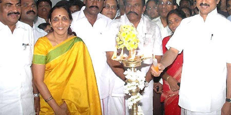 ನಿದ್ರೆ ಮಾತ್ರೆ ಸೇವಿಸಿ ಡಿಎಂಕೆ ಶಾಸಕಿ ಅರುಣಾ ಆತ್ಮಹತ್ಯೆಗೆ ಯತ್ನ, ಆಸ್ಪತ್ರೆಗೆ ದಾಖಲು