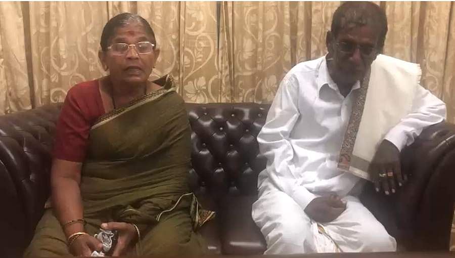ಸೊಸೆಯನ್ನು ಬೆಂಬಲಿಸುವಂತೆ ಡಿ. ಕೆ. ರವಿ ತಾಯಿ ಮನವಿ