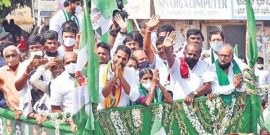 ಬೀದಿಗೆ ಬಿತ್ತು ಜೆಡಿಎಸ್ ದಾಯಾದಿ ಕಲಹ! ಉಪಚುನಾವಣೆ ಫಲಿತಾಂಶದ ಮೇಲೆ ಎಫೆಕ್ಟ್?