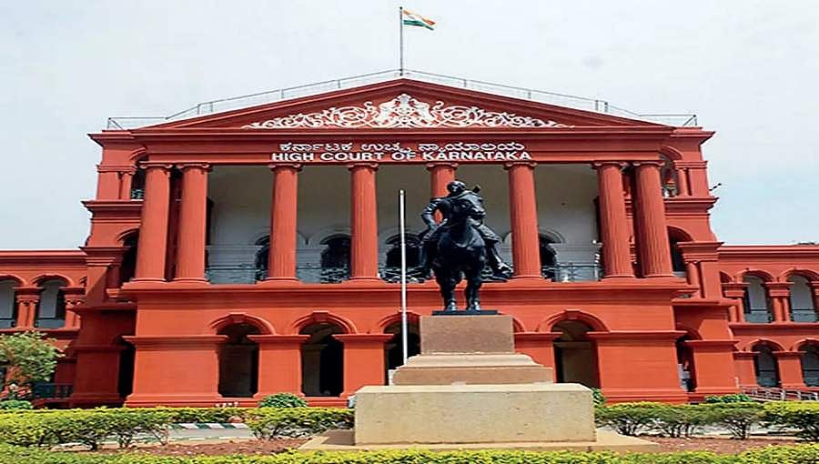 ಕಾನೂನು ವಿದ್ಯಾರ್ಥಿಯ ರಕ್ಷಣೆಗೆ ನಿಂತ ಹೈಕೋರ್ಟ್: ಪ್ರಾಜೆಕ್ಟ್ ಅಂಕ ನೀಡುವಂತೆ ನ್ಯಾಷನಲ್ ಲಾ ವಿವಿಗೆ ಆದೇಶ 