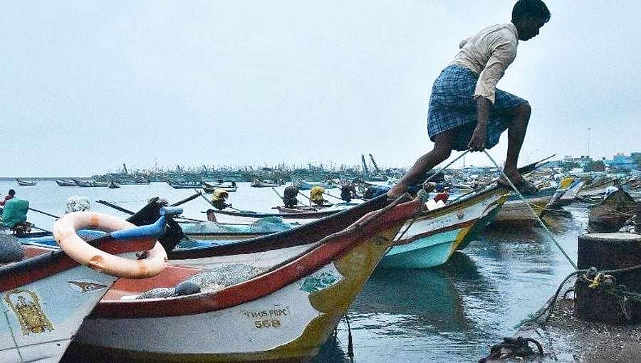 ನಿವಾರ್ ಚಂಡಮಾರುತ: ತಮಿಳುನಾಡು, ಆಂಧ್ರ ಪ್ರದೇಶದಲ್ಲಿ ಹೈ ಅಲರ್ಟ್, ಚೆನ್ನೈಗೂ ಅಪಾಯ