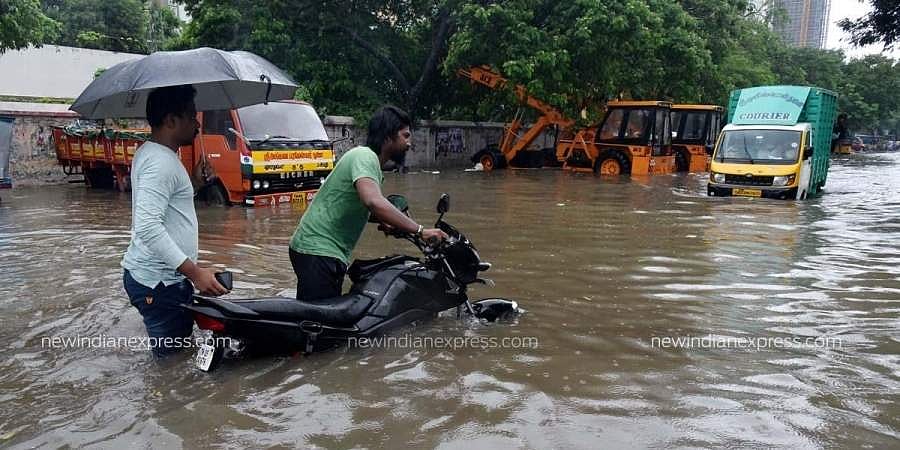 ಮತ್ತೊಂದು ಚಂಡಮಾರುತದ ಹೊಡೆತಕ್ಕೆ ಸಜ್ಜಾದ ತಮಿಳುನಾಡು, ಪುಲಿಕಾಟ್ ದ್ವೀಪದಲ್ಲಿ ಪ್ರವಾಹ ಭೀತಿ