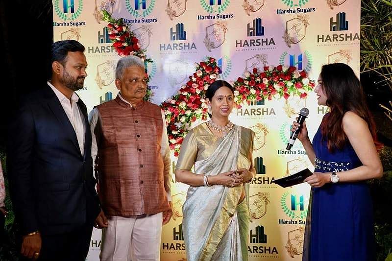 ಶಾಸಕಿ ಲಕ್ಷ್ಮಿ ಹೆಬ್ಬಾಳ್ಕರ್ ಮತ್ತು ಕುಟುಂಬಸ್ಥರು