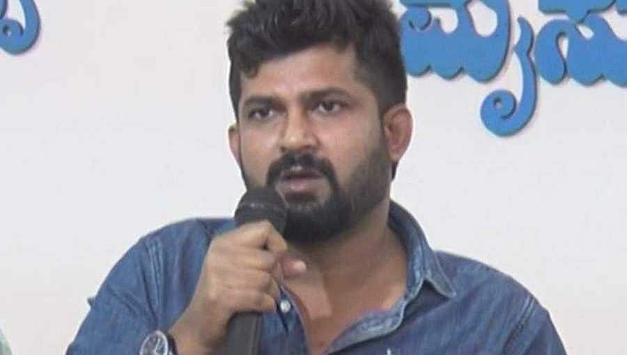 ಮದುವೆಗೆ ಮುನ್ನ ಮತಾಂತರ ಕಡ್ಡಾಯ ಎನ್ನುವವರು ಹುಟ್ಟು ಮತಾಂಧರು: ಸಂಸದ ಪ್ರತಾಪ್ ಸಿಂಹ