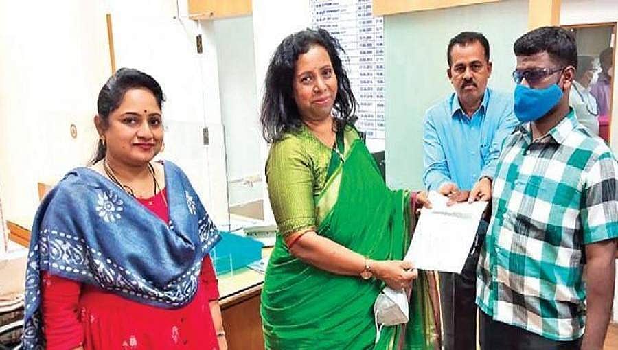 ವಿಶೇಷ ವರದಿ: ದೃಷ್ಟಿ ವಿಶೇಷಚೇತನ ವ್ಯಕ್ತಿಗೆ ಸ್ವಂತ ಉದ್ಯಮ ಸ್ಥಾಪನೆಗೆ ನೆರವಾದ ಟಿಎನ್‌ಐಇ ಟ್ವೀಟ್!