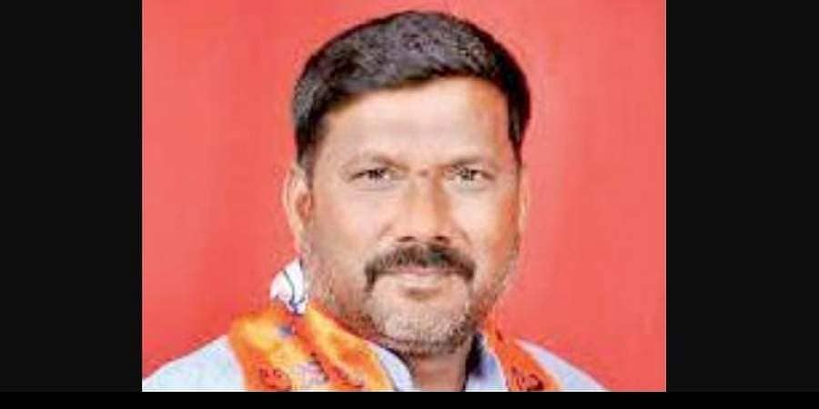 ಉಪಚುನಾವಣೆ ಬೆನ್ನಲ್ಲೆ ಬಿಜೆಪಿಗೆ ಮತ್ತೊಂದು ಆಘಾತ: 'ಕಮಲ' ತೊರೆದು 'ಕೈ' ಹಿಡಿದ ಬಸನಗೌಡ ತುರುವಿಹಾಳ