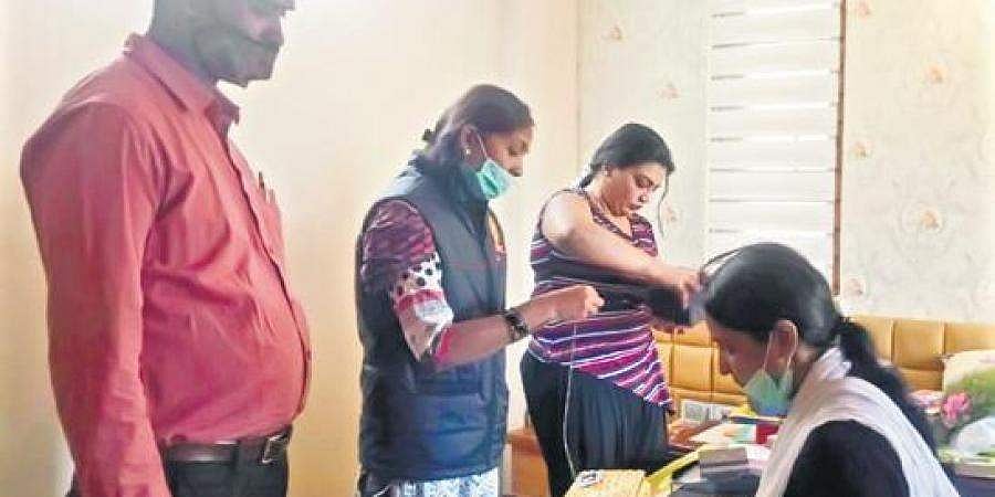 ಕೆಎಎಸ್ ಅಧಿಕಾರಿ ಸುಧಾ ನಿವಾಸದಿಂದ 3.7 ಕೆಜಿ ಚಿನ್ನ, 10.5 ಕೆಜಿ ಬೆಳ್ಳಿ ವಶ: ಎಸಿಬಿ ಐಜಿಪಿ ಚಂದ್ರಶೇಖರ್
