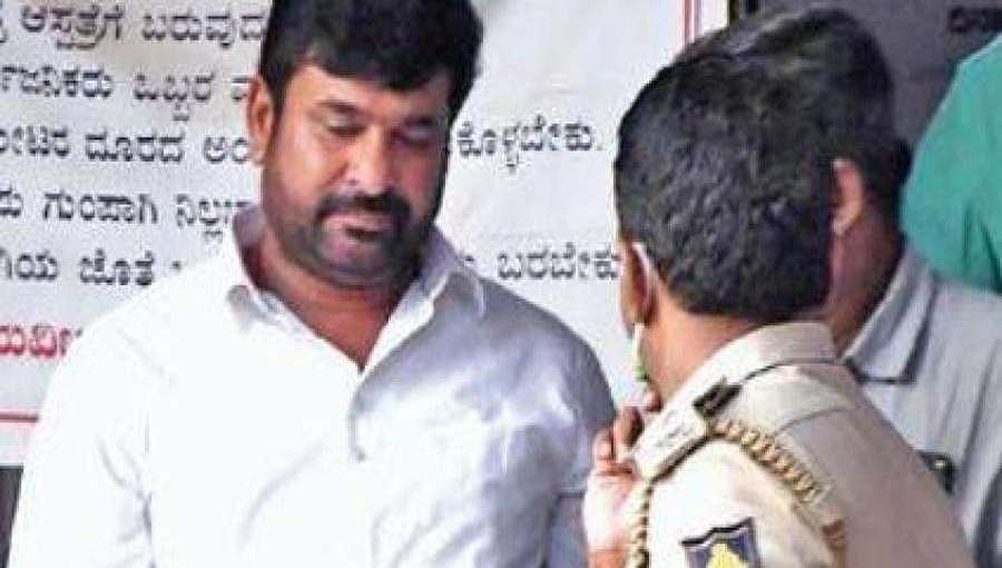 ಯೋಗೇಶ್ ಗೌಡ ಕೊಲೆ ಪ್ರಕರಣ: ವಿನಯ್ ಕುಲಕರ್ಣಿಗೆ ಮತ್ತೆ 14 ದಿನ ನ್ಯಾಯಾಂಗ ಬಂಧನ