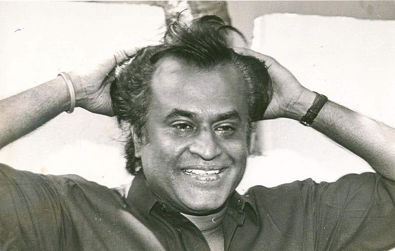 ಮಹಾರಾಷ್ಟ್ರ ಮೂಲದ ಬೆಂಗಳೂರಿಗೆ ವಲಸೆ ಬಂದು ನೆಲೆಸಿದ್ದ ಮರಾಠಿ ಕುಟುಂಬದ ಜಿಜಾ ಬಾಯ್ ಮತ್ತು ರಾಮೋಜಿ ರಾವ್ ಗಾಯಕ್ವಾಡ್ ದಂಪತಿಗೆ ಮಗನಾಗಿ 1950ರ ಡಿಸೆಂಬರ್ 12ರಂದು ರಜನಿಕಾಂತ್ ಜನಿಸಿದರು. ಅವರ ಮೂಲ ಹೆಸರು ಶಿವಾಜಿ ರಾವ್ ಗಾಯಕ್ ವಾಡ್.