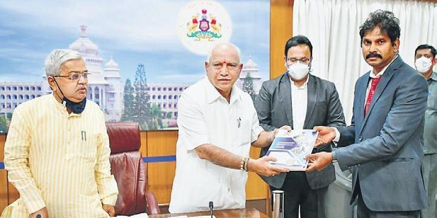 ಹೆಚ್ಚಿನ ನೆರೆ ಪರಿಹಾರ ಬಿಡುಗಡೆ ಮಾಡಲು ಶಿಫಾರಸ್ಸು; ಕೇಂದ್ರ ತಂಡಕ್ಕೆ ಮುಖ್ಯಮಂತ್ರಿ ಮನವಿ