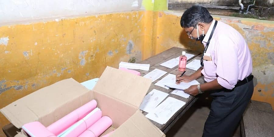 ಕೇರಳ ಸ್ಥಳೀಯ ಸಂಸ್ಥೆ ಚುನಾವಣೆ: ಎಲ್ ಡಿಎಫ್ ಗೆ ಮುನ್ನಡೆ, ಬಿಜೆಪಿಗೆ 'ಅಯ್ಯಪ್ಪ'ನ ಅಭಯ!