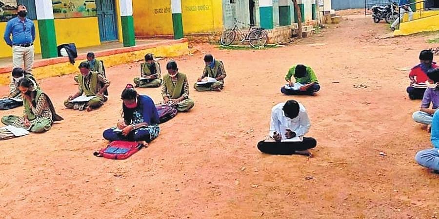 ಎಸ್‌ಡಿಎಂ ವಿವಿಯಿಂದ ಧಾರವಾಡ ಜಿಲ್ಲೆಯ ಹತ್ತು ಸರ್ಕಾರಿ ಪ್ರಾಥಮಿಕ ಶಾಲೆಗಳ ದತ್ತು