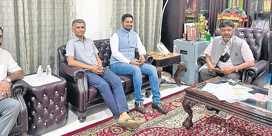ಕೆಪಿಸಿಸಿ ಅಧ್ಯಕ್ಷ ಡಿಕೆ ಶಿವಕುಮಾರ್ ಭೇಟಿ ಮಾಡಿದ ಶರತ್ ಬಚ್ಚೇಗೌಡ: ಕಾಂಗ್ರೆಸ್ ಸೇರ್ಪಡೆ ಸನ್ನಿಹಿತ?