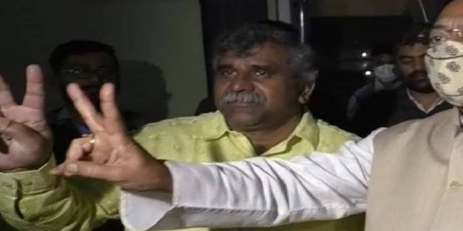 ಬಿಜೆಪಿ ಸೇರುವುದಕ್ಕೆ"ನೋ ಎಂಟ್ರಿ": ಈಗ ಹಳೆ ಪಕ್ಷವೇ ಗತಿ ಎಂದು ಮಮತಾ ಬಳಿ ಓಡಿದ ಶಾಸಕ!