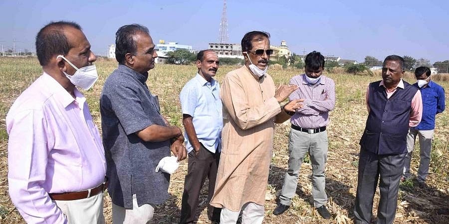 ಹಾವೇರಿಯಲ್ಲಿ ಅಕ್ಷರ ಜಾತ್ರೆ: ಸಾಹಿತ್ಯ ಸಮ್ಮೇಳನ ನಡೆಯುವ ಸ್ಥಳ ಪರಿಶೀಲಿಸಿದ ಮನು ಬಳಿಗಾರ