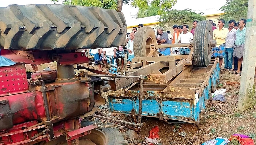 ತಮಿಳುನಾಡಿನಲ್ಲಿ ಟ್ರ್ಯಾಕ್ಟರ್ ಮಗುಚಿ ರಾಮನಗರದ ಐವರು ಮಹಿಳೆಯರು ದುರ್ಮರಣ