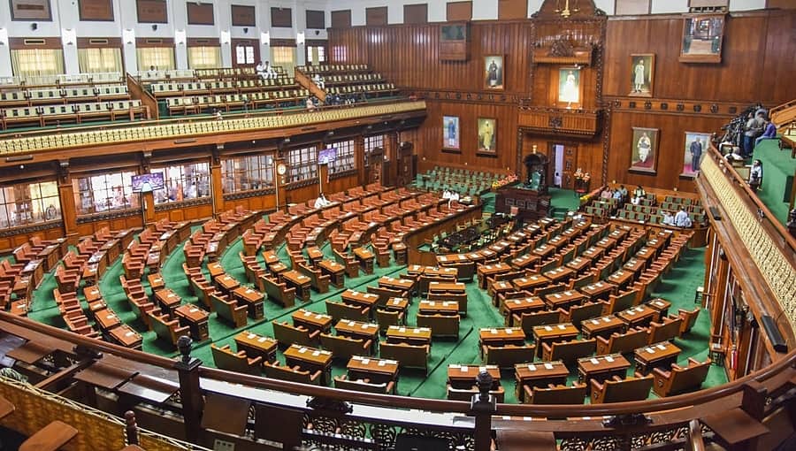 ಮೇಲ್ಮನೆಯಲ್ಲಿ ಗದ್ದಲ: ಸಭಾಪತಿ ನೋಟಿಸ್ ಗೆ ಸ್ಪಷ್ಟೀಕರಣ ನೀಡಿದ ಕಾರ್ಯದರ್ಶಿ