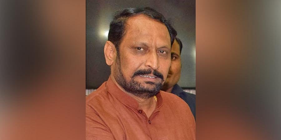 ನೈಟ್ ಕರ್ಫ್ಯೂ ಇದ್ದರೂ ಬಿಎಂಟಿಸಿ, ಕೆಎಸ್ಆರ್ಟಿಸಿ, ಕ್ಯಾಬ್ಗಳ ಸಂಚಾರವಿರಲಿದೆ: ಲಕ್ಷ್ಮಣ ಸವದಿ