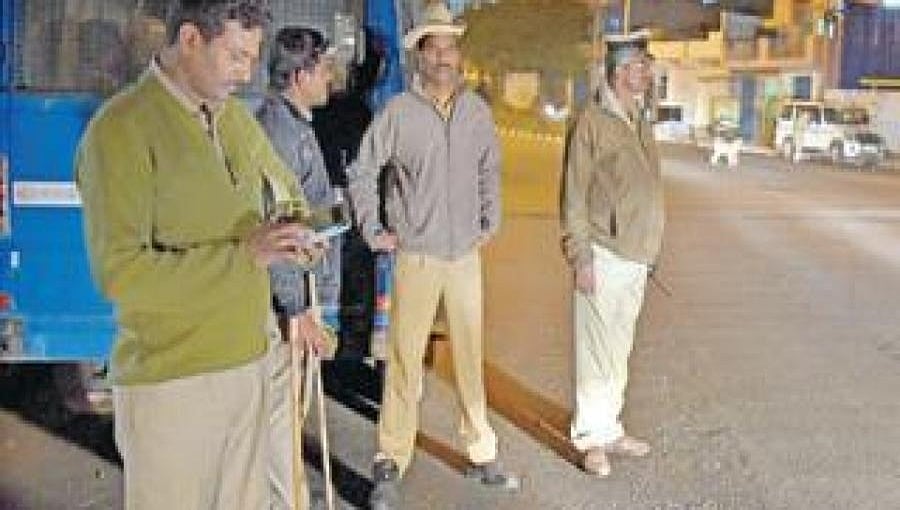 ಹೊಸ ವರ್ಷಾಚರಣೆಗೆ ಕಠಿಣ ನಿಯಮ? ಪೊಲೀಸ್ ಇಲಾಖೆಯಿಂದ ಸರ್ಕಾರದ ಮಾರ್ಗಸೂಚಿ ಕಾದುನೋಡುವ ತಂತ್ರ
