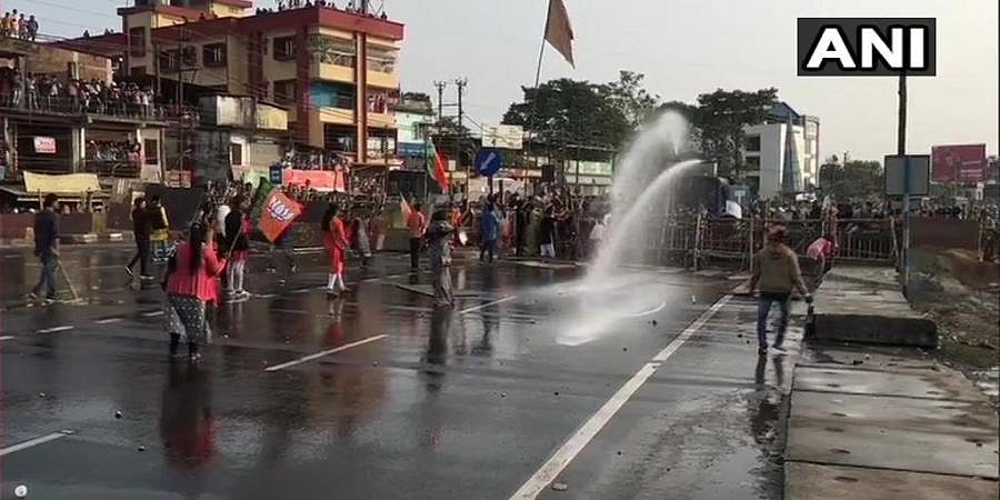 ಪಶ್ಚಿಮ ಬಂಗಾಳ: ಪ್ರತಿಭಟನೆ ವೇಳೆ ಲಾಠಿ ಚಾರ್ಜ್, ಬಿಜೆಪಿ ಕಾರ್ಯಕರ್ತ ಸಾವು