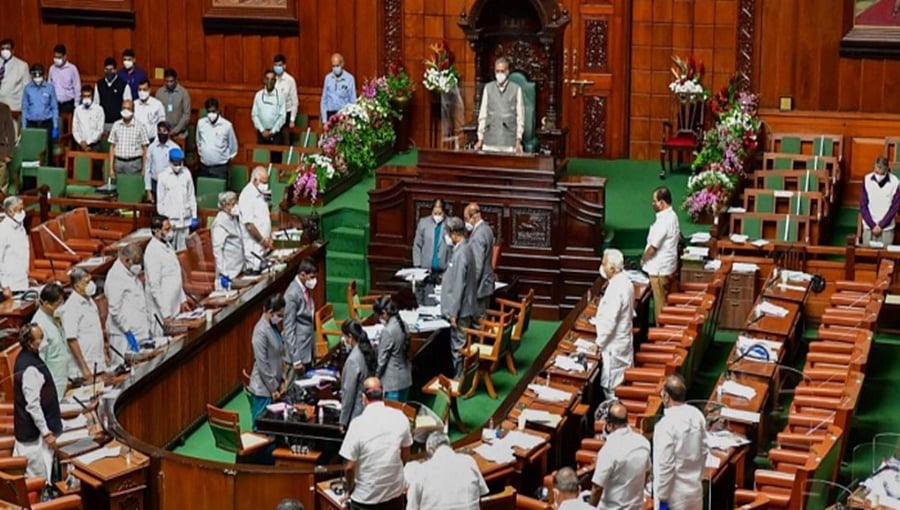 ಕಾಂಗ್ರೆಸ್-ಜೆಡಿಎಸ್ ವಿರೋಧದ ನಡುವೆ ಕರ್ನಾಟಕ ವಿಧಾನಸಭೆಯಲ್ಲಿ ಗೋಹತ್ಯೆ ನಿಷೇಧ ಮಸೂದೆ ಅಂಗೀಕಾರ!