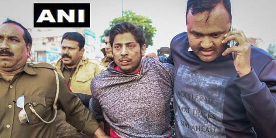 ಜಾಮಿಯಾ ಆಯ್ತು ಈಗ ಶಾಹೀನ್ ಬಾಗ್ ನಲ್ಲಿ ಸಿಎಎ ವಿರೋಧಿ ಪ್ರತಿಭಟನಾಕಾರರ ಮೇಲೆ ಗುಂಡಿನ ದಾಳಿ