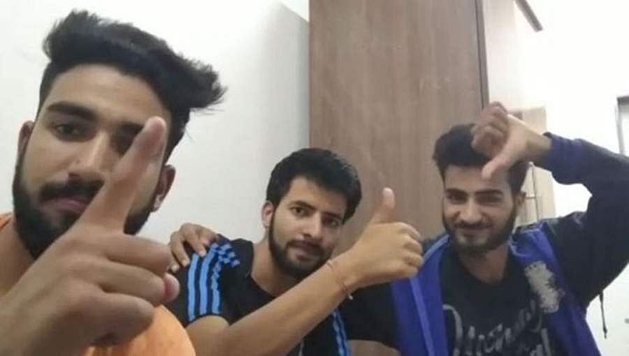 ಹುಬ್ಬಳ್ಳಿಯಲ್ಲಿ ಪಾಕ್ ಪರ ಘೋಷಣೆ: ದೇಶದ್ರೋಹ ಕೇಸ್ ಹಾಕಿದ್ದರೂ ಮೂವರು ವಿದ್ಯಾರ್ಥಿಗಳ ಬಿಡುಗಡೆ!