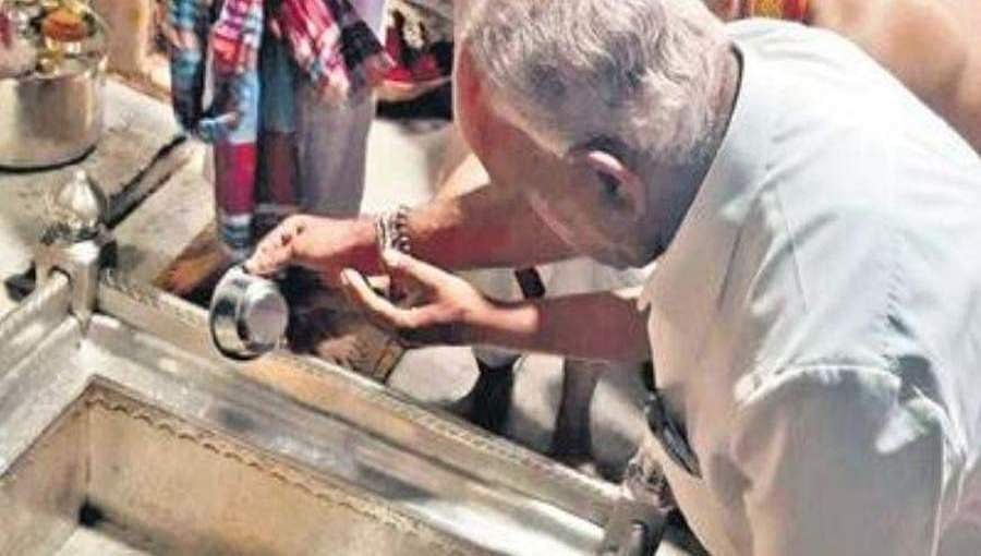 ಜಂಗಮವಾಡಿ ಗುರುಕುಲದ ಶತಮಾನೋತ್ಸವ ನಿಮಿತ್ತ ಕಾಶಿಗೆ ತೆರಳಿದ ಸಿಎಂ ಬಿಎಸ್ ವೈ