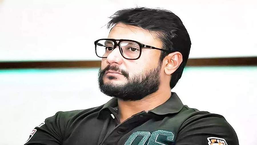 'ನಿನ್ನ ಶ್ರೇಷ್ಠ ಗುಣ ನನ್ನ ಹೃದಯದಲ್ಲಿ ಅಚ್ಚಾಯಿತು ನೂರ್ಕಾಲ ಸುಖವಾಗಿ ಬಾಳಿ'