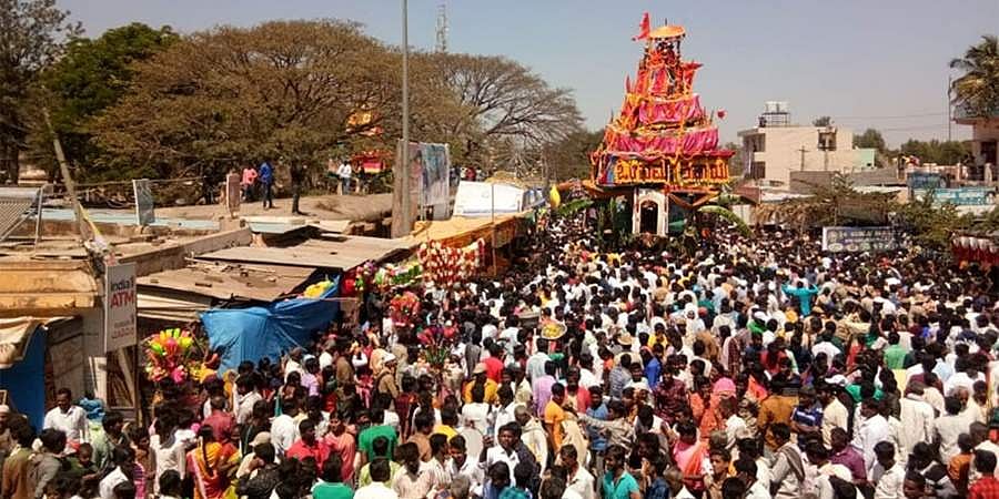 ಚಿಕ್ಕಬಳ್ಳಾಪುರದಲ್ಲಿ ಜೋಡಿ ರಥೋತ್ಸವ, ಹರಿದು ಬಂದ ಜನಸಾಗರ
