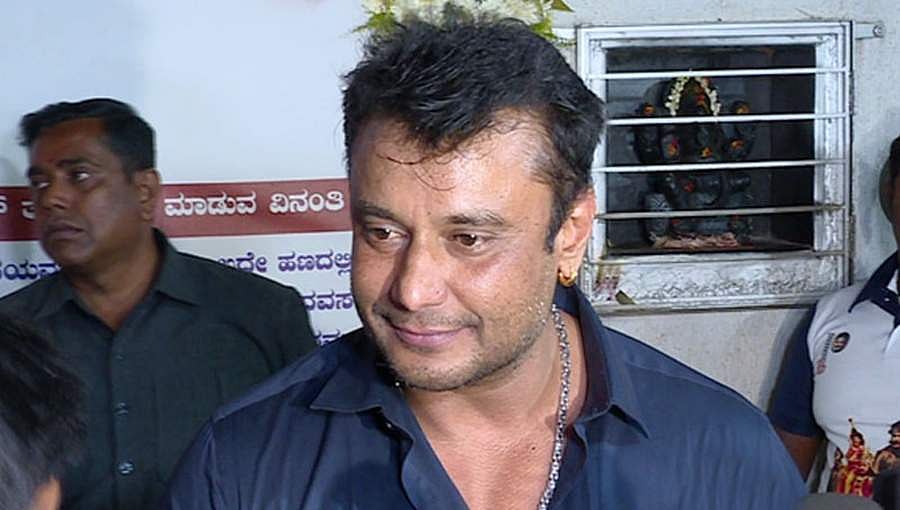 ಡಿ ಬಾಸ್ ಅಭಿಮಾನಿಗಳಿಗೆ ಮುನಿರತ್ನ ಸರ್ ಪ್ರೈಸ್: ವಿಂಗ್ ಕಮಾಂಡರ್ ಅಭಿನಂದನ್ ಪಾತ್ರಕ್ಕೆ ದರ್ಶನ್