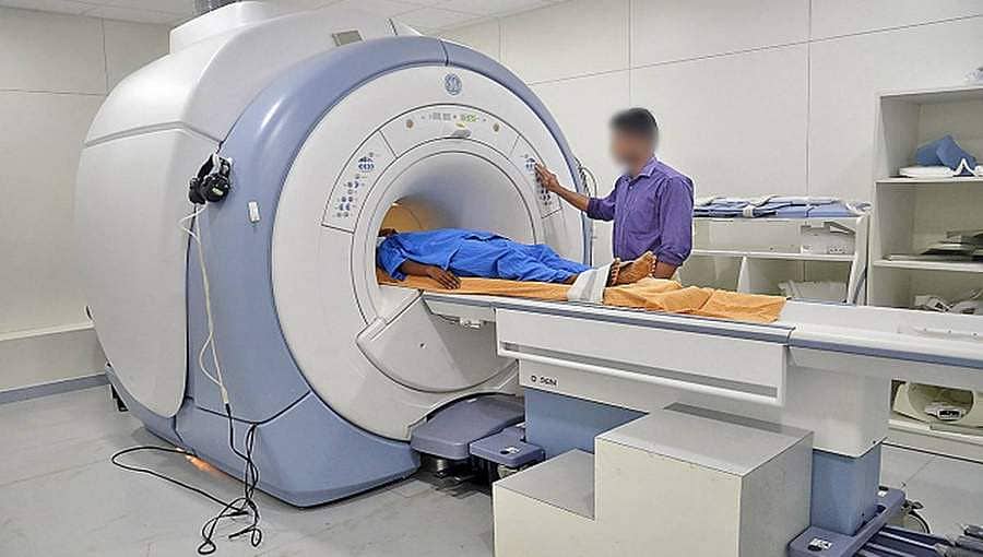ಬಾಗಲಕೋಟೆ: ಖಾಸಗಿ ಸ್ಕ್ಯಾನಿಂಗ್ ಸೆಂಟರ್ ಮೇಲೆ‌ ಸಿಇಓ ನೇತೃತ್ವದ ತಂಡ ದಾಳಿ