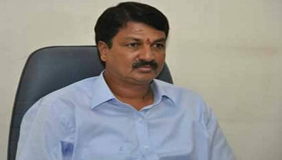 10+3 ಸೂತ್ರ: ಸಿಎಂ ನಿವಾಸಕ್ಕೆ ರಮೇಶ್ ಜಾರಕಿಹೊಳಿ ರಹಸ್ಯ ಭೇಟಿ!