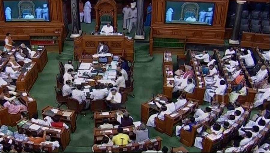 ಅನಂತ ಕುಮಾರ್ ಹೆಗಡೆ ಹೇಳಿಕೆ: ಲೋಕಸಭೆಯಲ್ಲಿ ಗದ್ದಲ, ಕಲಾಪದಿಂದ ಹೊರನಡೆದ ಕಾಂಗ್ರೆಸ್ ಸದಸ್ಯರು