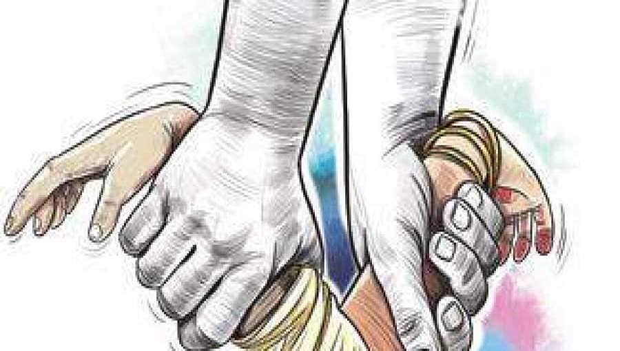 ಹಾಸನ: ಅತ್ತೆ ಮಗಳನ್ನು ಕಿಡ್ನಾಪ್ ಮಾಡಿ ಕಾರಿನಲ್ಲಿ ತಾಳಿ ಕಟ್ಟಿದ ಕಿರಾತಕ!
