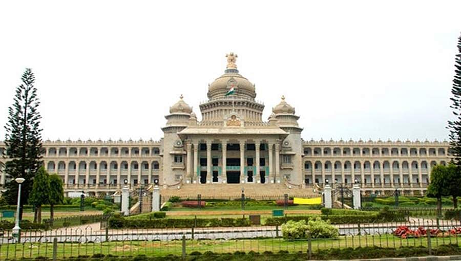 ಸೋಮವಾರದಿಂದ ಬಜೆಟ್ ಅಧಿವೇಶನ: ಆರ್ಥಿಕ ಸಂಕಷ್ಟದಲ್ಲಿ ಸರ್ಕಾರ, ಜನಪರ ಹೋರಾಟಕ್ಕೆ ಪ್ರತಿಪಕ್ಷಗಳ ಸಜ್ಜು