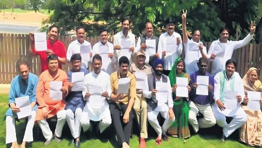 ಮಧ್ಯಪ್ರದೇಶ ಬಿಕ್ಕಟ್ಟು: 12 ಕಾಂಗ್ರೆಸ್ ಬಂಡಾಯ ಶಾಸಕರಿಗೆ ಸ್ಪೀಕರ್ ನೋಟಿಸ್, ನಾಳೆಯೊಳಗೆ ಪ್ರತಿಕ್ರಿಯೆಗೆ ಸೂಚನೆ