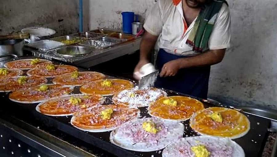 ಬೆಂಗಳೂರಿನ ರಸ್ತೆ ಬದಿ ಆಹಾರ ಮಾರಾಟಕ್ಕೆ ನಿರ್ಬಂಧ ಹೇರಿದ ರಾಜ್ಯ ಸರ್ಕಾರ