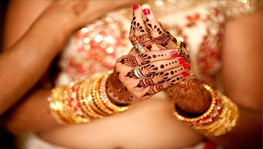 ಬೆಂಗಳೂರು: ಮೊದಲ ರಾತ್ರಿಗೂ ಮೊದಲೇ ಬಂತು ಪತ್ನಿಯ ರಾಸಲೀಲೆ ವಿಡಿಯೋ, ಪತ್ನಿಯ ಕಾಮದಾಟ ಕಂಡು ದಂಗಾದ ಪತಿ!