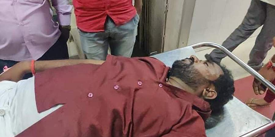 ಗಂಗಾವತಿ: ಅಕ್ರಮ ಮರಳು ಬಗ್ಗೆ ವರದಿ: ಪತ್ರಕರ್ತನ ಮೇಲೆ ಹಲ್ಲೆ