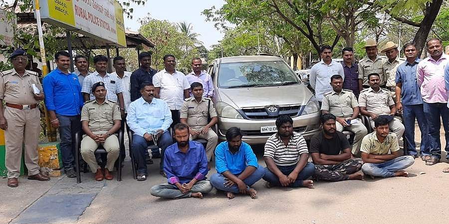 ಚಿಕ್ಕೋಡಿ 5 ಜನ ಅಪಹರಣಕಾರರನ್ನು 30 ತಾಸುಗಳಲ್ಲಿ ಬಂಧಿಸಿದ ಪೊಲೀಸರು!